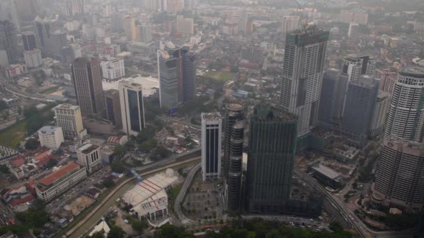 Uitzicht op de stad van Kuala Lumpur luchtfoto — Stockvideo