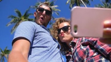 Selfie ile Smartphone, mutlu genç Çift