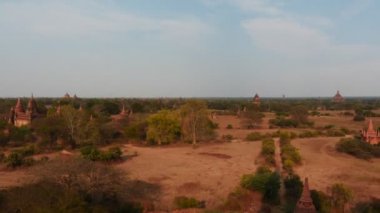 Myanmar Bagan - dolly zaman atlamalı bulutlar ile Hyperlapse