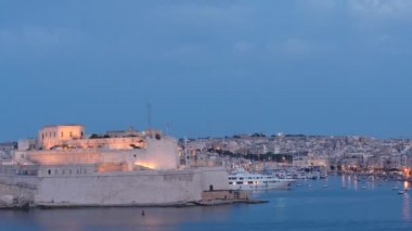 6 Haziran 2016 Valletta, Malta. Valletta - Malta başkenti - hyperlapse akşam renkleri