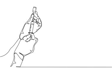 Beyaz bir arka planda, küçük bir şişeden sürekli bir ilaç çözeltisi şırıngaya dönüşür. Doğrusal biçimlendirilmiş. Minimalist.