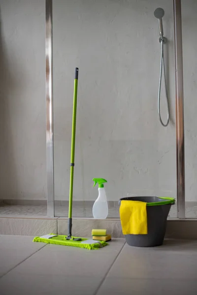 Professionelle Reinigung Von Bad Und Toilette Sauberkeit Und Hygiene Hause — Stockfoto