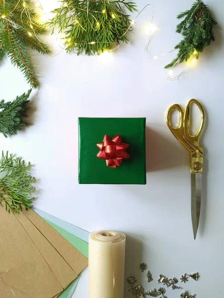 크리스마스 선물을 손수 포장 할 수있는 곳 — 스톡 사진
