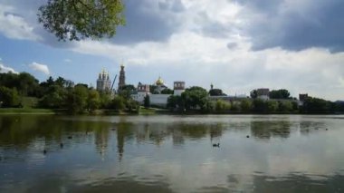 Novodevichy Manastırı yaz bulut gündüz