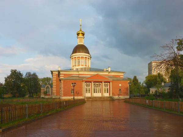 Kirche der alten Gläubigen der Rogozhskoj-Gemeinschaft in Moskau. — Stockfoto