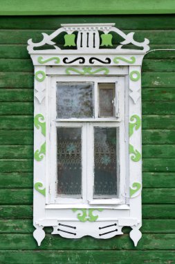Rostov büyük. Oyma architraves penceresiyle