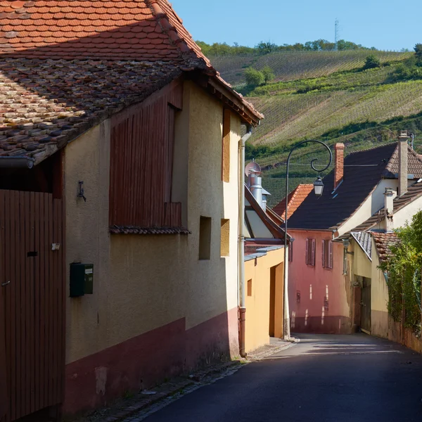 Fransa'da şarap rota seyahat. La route des vins. — Stok fotoğraf