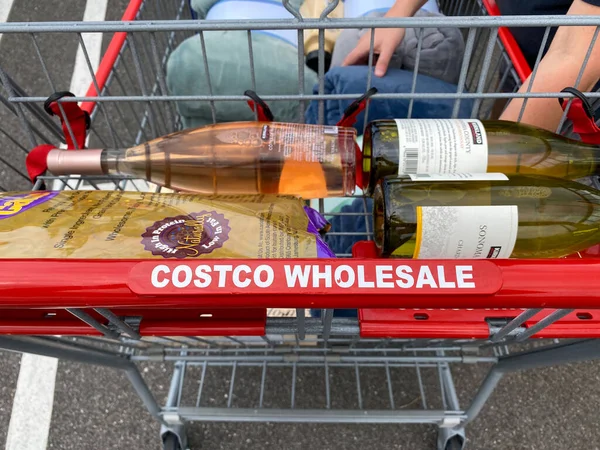 Orlando Usa 플로리다 올랜도에 Costco Wholesale 소매점에서 물건을 — 스톡 사진