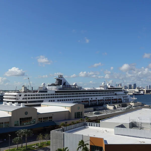 Lauderdale Usa Bateau Croisière Holland America Cruise Line Veendam Quai — Photo
