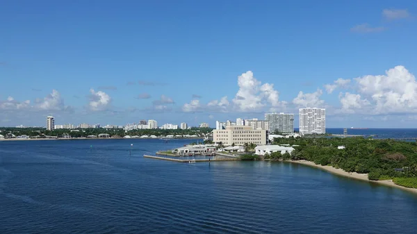 Lauderdale Usa Widok Statku Wycieczkowego Port Everglades Lauderdale Floryda Kanału — Zdjęcie stockowe