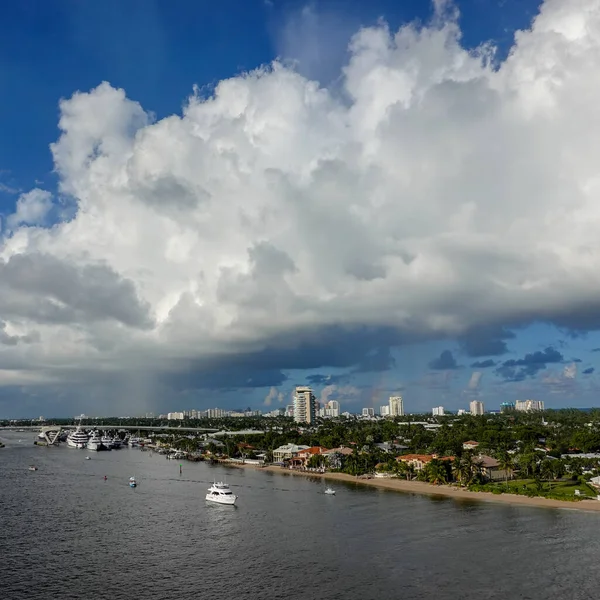 Lauderdale Usa Widok Statku Wycieczkowego Port Everglades Lauderdale Floryda Kanału — Zdjęcie stockowe