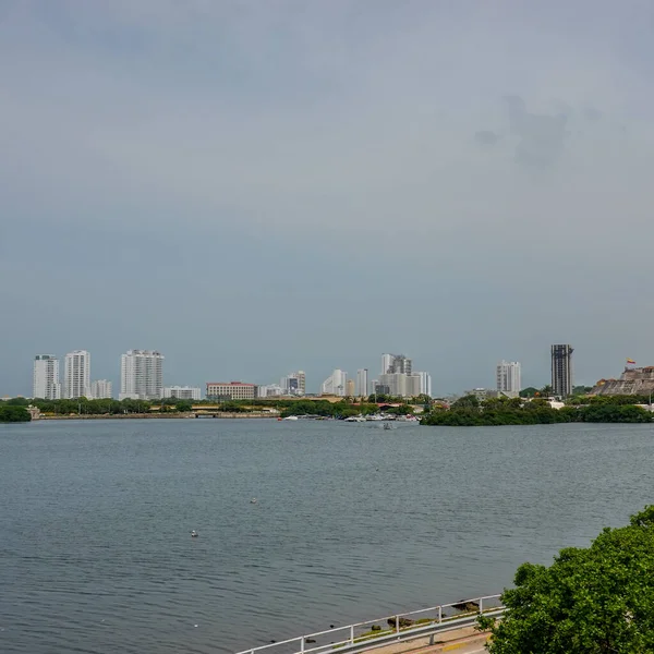 Cartagena Columbia มมองของส วนท นสม ยของ Cartagena โคล มเบ สถาป — ภาพถ่ายสต็อก