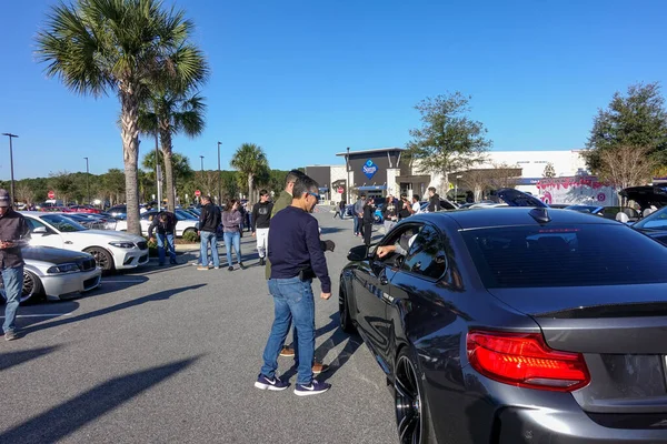 Orlando Usa März 2020 Leute Reden Bei Einer Kostenlosen Auto — Stockfoto
