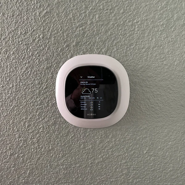 Atlanta Usa Mars 2021 Thermostat Intelligent Ecobee Dans Une Maison — Photo