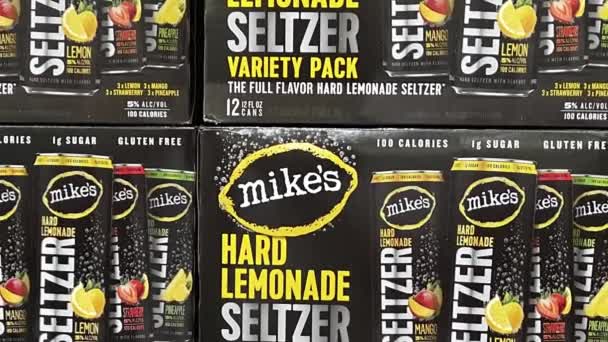 Orlando Usa Ιουλίου 2021 Κατάρρευση Κασετών Mikes Hard Lemonade Seltzer — Αρχείο Βίντεο