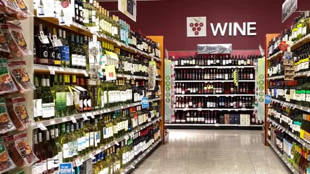 Orlando Enero 2020 Panorámica Pasillo Del Vino Una Tienda Comestibles — Vídeos de Stock