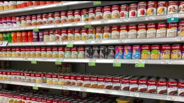 Orlando Febrero 2020 Acercarse Pasillo Sopa Campbells Una Tienda Comestibles — Vídeos de Stock