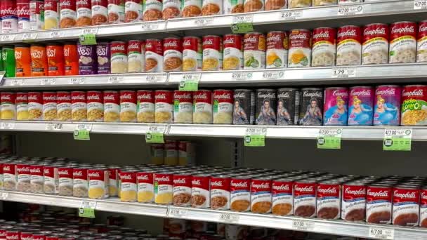 Orlando Estados Unidos Febrero 2020 Panning Izquierda Pasillo Sopa Campbells — Vídeos de Stock