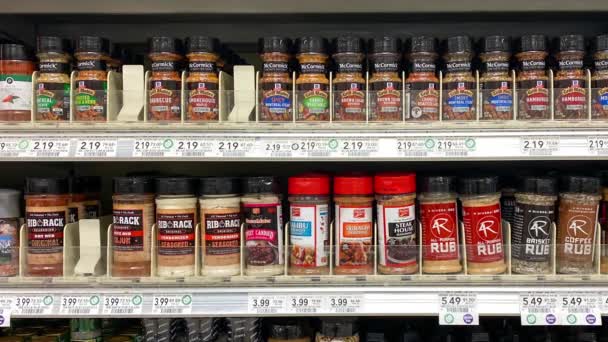 Orlando Usa February 2020 Panning Left Spice Aisle Publix Grocery — Stock Video