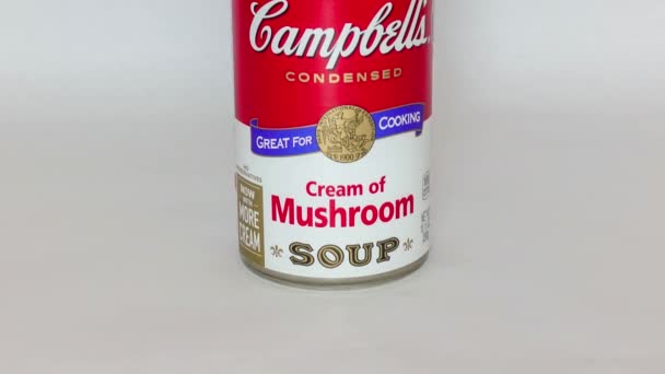 Orlando Usa February 2020 Panning Can Campbells Cream Mushroom Soup — Stock Video