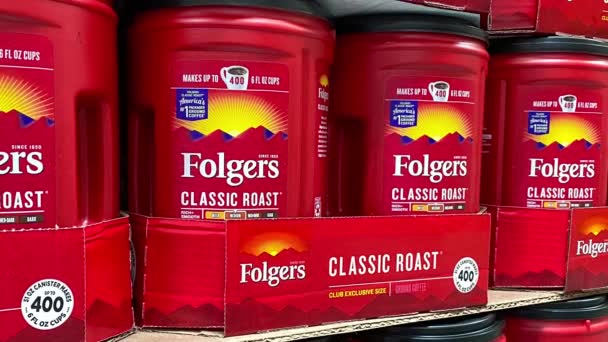 Orlando Usa February 2020 Zooming Out Folgers Coffee Display Waiting — Αρχείο Βίντεο