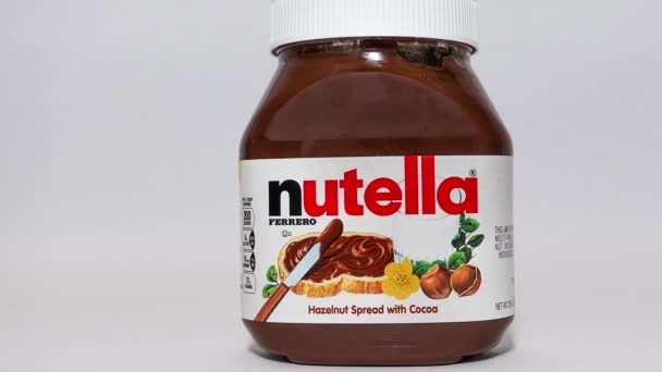 Orlando Eua Fevereiro 2020 Panning Deixou Frasco Nutella Fundo Branco — Vídeo de Stock