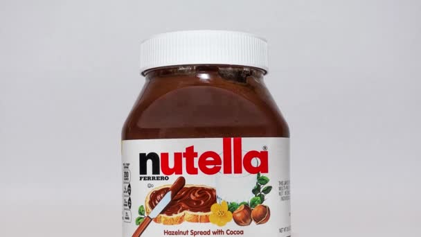 Orlando Usa Února 2020 Panning Jar Nutella White Background — Stock video