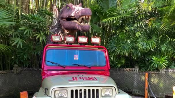 Orlando Usa Luglio 2021 Zoom Dinosauro Rex Una Jeep Jurassic — Video Stock