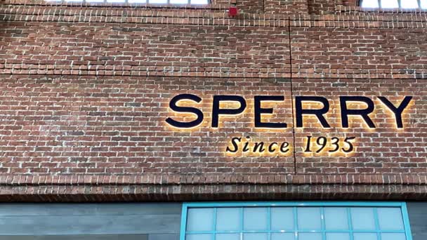 Orlando Usa Februari 2020 Panning Meninggalkan Papan Nama Sperry Sebuah — Stok Video