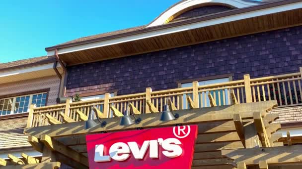 Orlando Eua Fevereiro 2020 Panning Levi Sign Retail Store Orlando — Vídeo de Stock