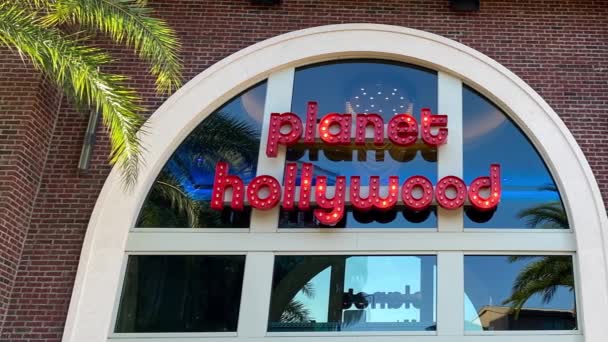 Orlando Usa Lutego 2020 Panning Left Planet Hollywood Sign Restauracji — Wideo stockowe