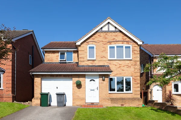 New english detached house with garage — Stock Photo, Image