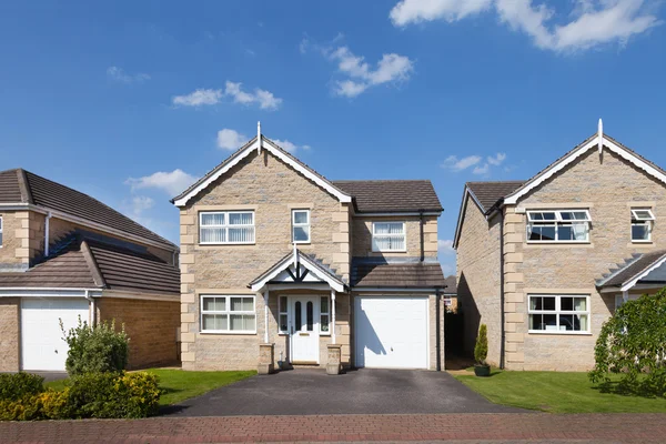 Row of english detached houses — Stock Photo, Image