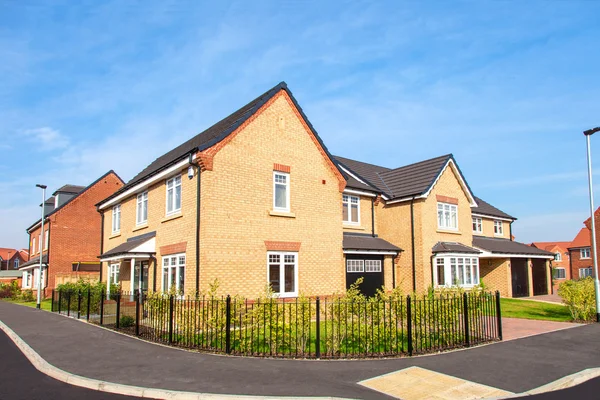 Elegant new estate view — Stock Photo, Image