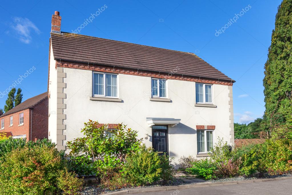 White english detached house with beautiful garden