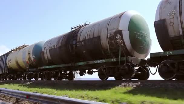 Uljanovsk Ryssland 2021 Tåget Transporterar Vagnar Tågsammansättning — Stockvideo