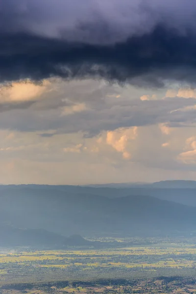 dağlar görünümü