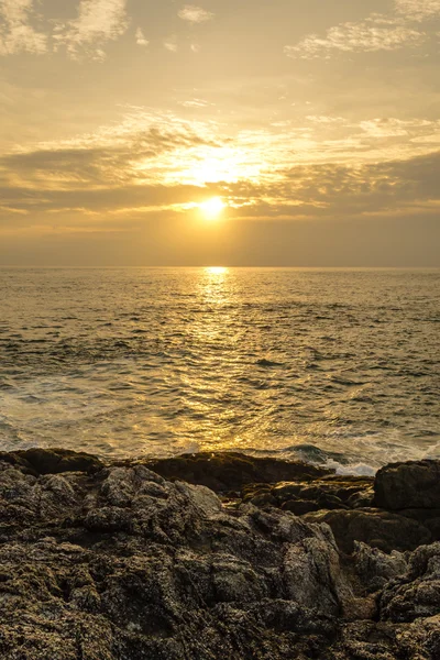 Sunset bulvarında Andaman Denizi, Promthep Cape