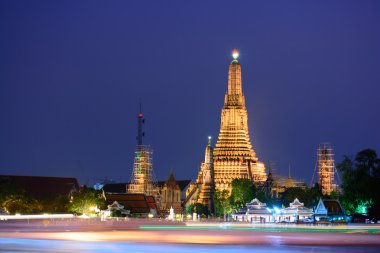 WAT Arun Ratchawararam Ratchawaramahawihan ya da Wat Arun (şafak Tapınağı), Bangkok, Tayland