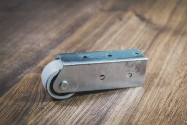 Castor 'lu metal mobilya bacağı. Metin için yer