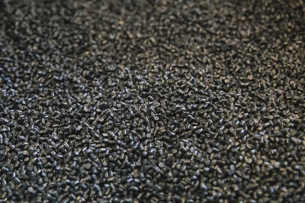 Plastik ürünlerin üretimi için siyah granüller