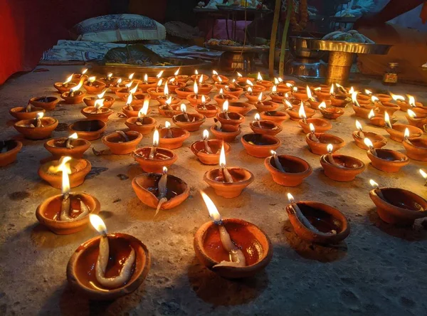 ディープアック Deepak サンスクリット語の光源からのヒンディー語のランプ — ストック写真