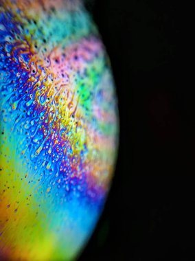 Sabun köpükleri parlak renklere sahip soyut renk arkaplanı