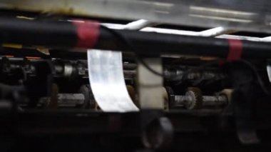 Ofset kağıt makinesi