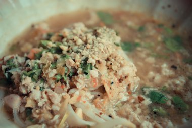 Erişte çorbası ile pork