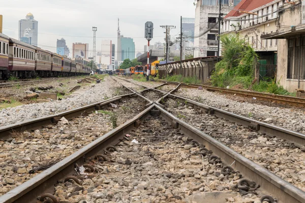 Railroad tracks crossing — Zdjęcie stockowe