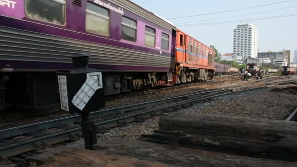 Thai railway train — Stock Video