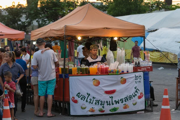 Street food tailandese, succo di frutta e bevande dolci — Foto Stock