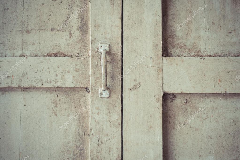 Viejo fondo metálico con un agujero de teclado — Foto de stock