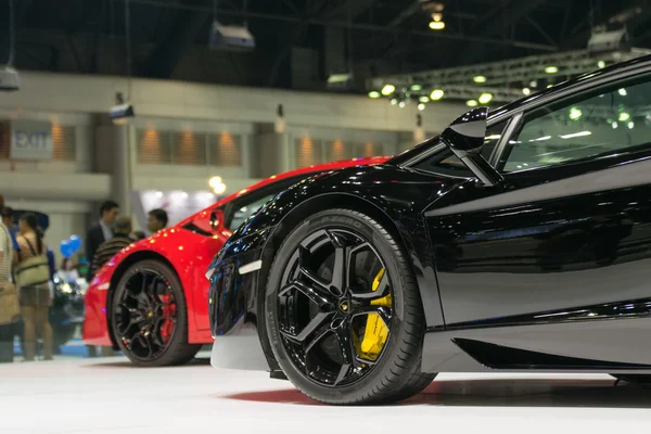 Algunas partes de la exposición de coches en caso de — Foto de Stock